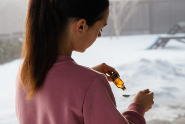 Prírodná lekárnička na hory: 5 doplnkov, ktoré sa oplatí pribaliť na lyžovačku pre podporu imunity